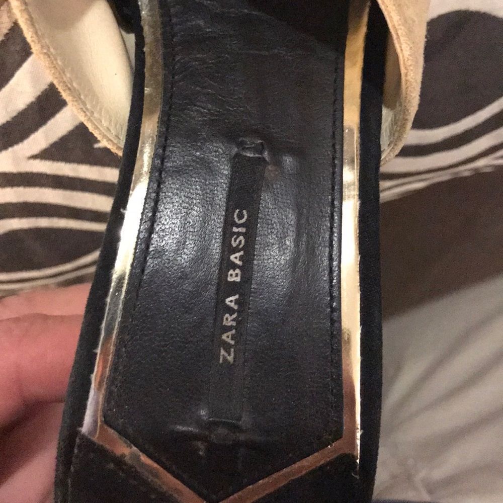 SHOES - Picture 5 of 9